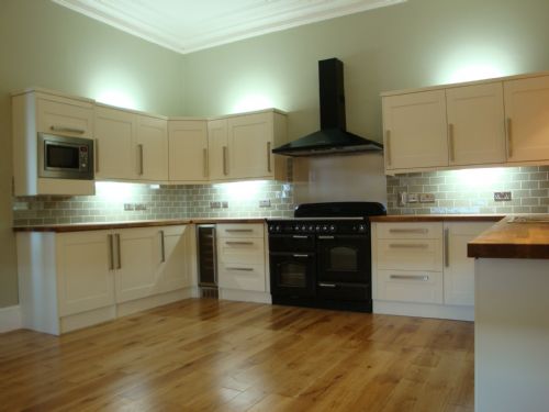 Bathroom Fitters Glasgow >> Glenlith Interiors (Scotland) Ltd - Kitchen Fitter in Clarkston, Glasgow (UK) Bathroom Fitters Glasgow >> Glenlith Interiors (Scotland) Ltd - Kitchen Fitter in Clarkston, Glasgow (UK)