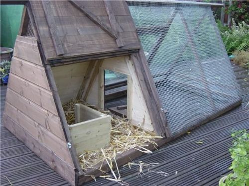 Small chicken ark for a broody hen or your bantam chickens.