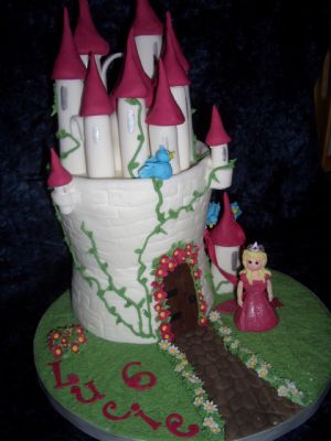 Truly Scrumptious Cakes - Cake Designer in Rawdon, Leeds (UK)