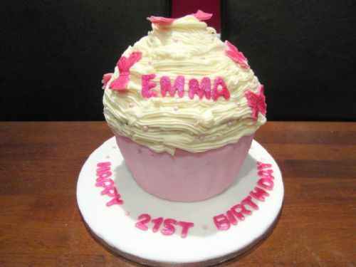 Giant birthday cupcake - Occasion Cake Makers Chessington