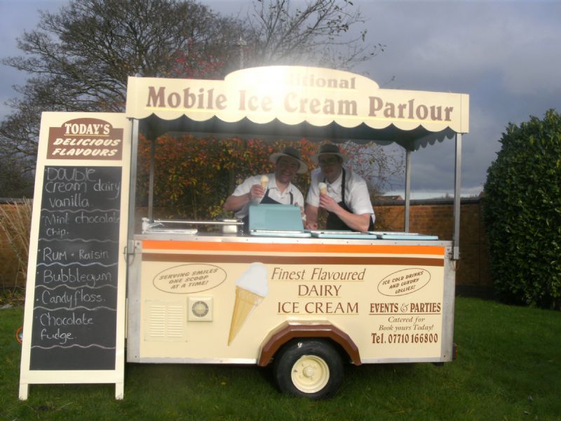 Mobile Ice Cream Parlour Ice Cream Parlour in Syston, Leicester (UK)
