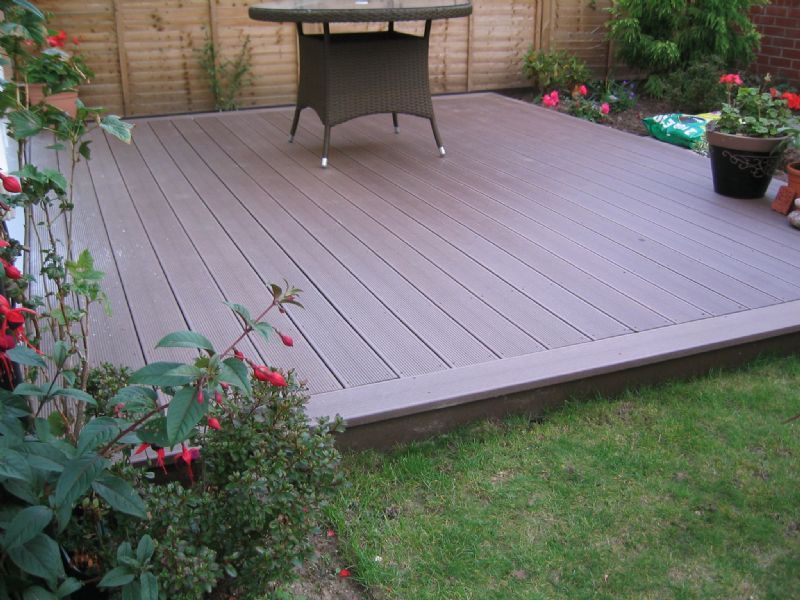 UK Composite Decking Home and Garden Company in Wrexham (UK)