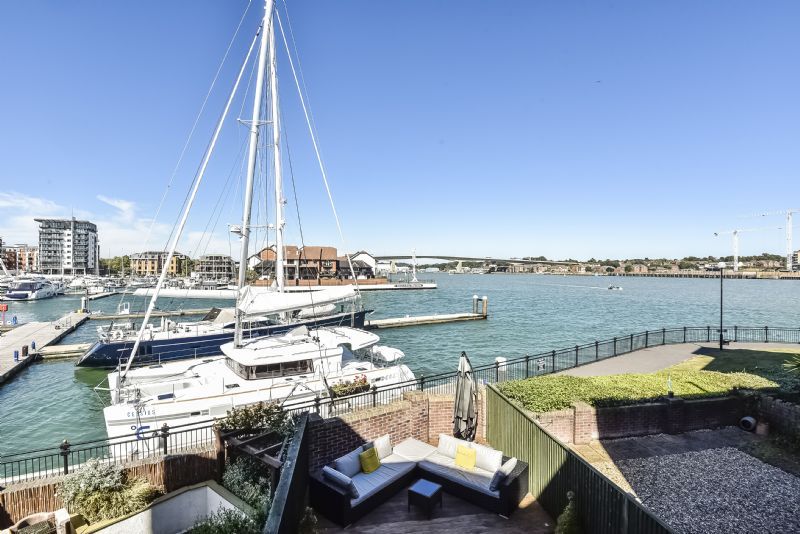 Hunters Estate Agents Estate Agent in Southampton (UK) SO15 2DG