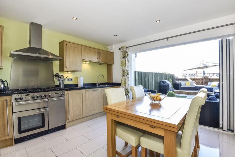 Hunters Estate Agents Estate Agent in Southampton (UK) SO15 2DG