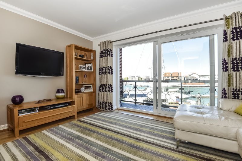 Hunters Estate Agents Estate Agent in Southampton (UK) SO15 2DG