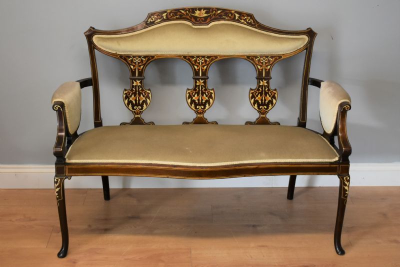 Rettendon Antiques, Chelmsford Antique Furniture Shop FreeIndex