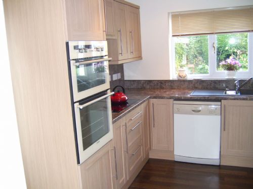 Kitchens with splashbacks.