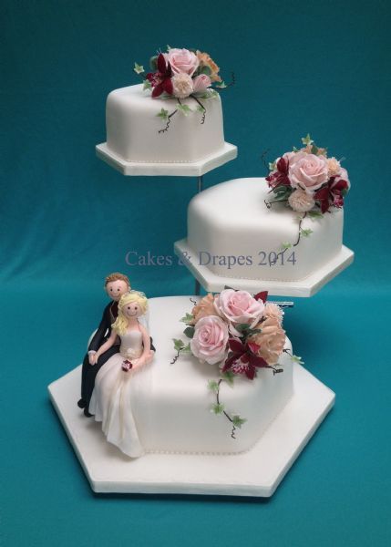 Cakes Drapes Walton On Thames 8 Reviews Wedding Cake Maker