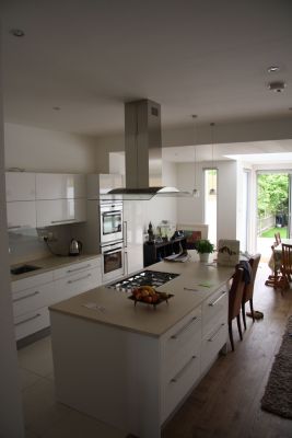 Family room open plan kitchens