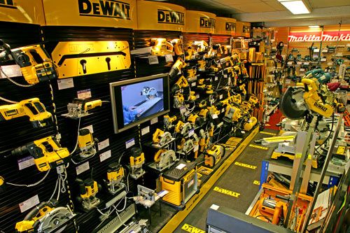 Travelling bookcase | Tomas Holderness D&M Tools - Power Tool Supplier in Twickenham (UK)
