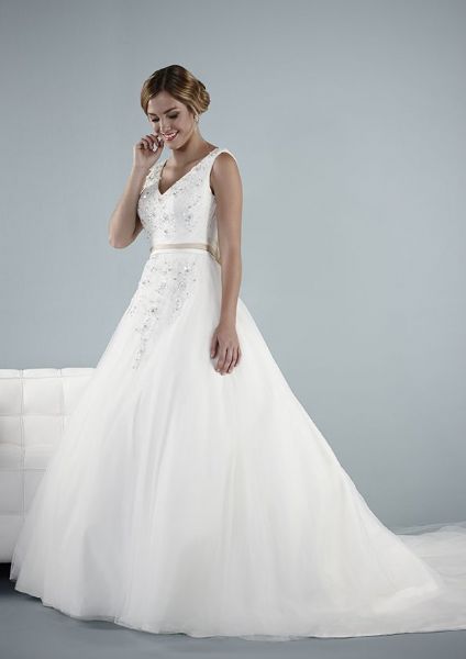 Nancy Jane Brides Manchester  4 reviews Wedding  Dress  