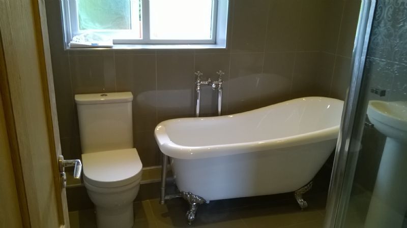 Bathroom installation project with underfloor heating
