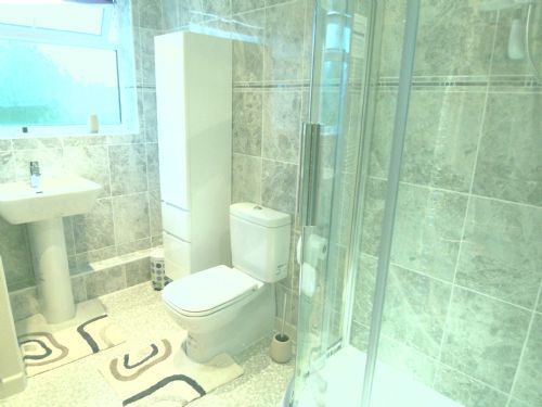 DH Bathrooms & Shower Rooms, Grantham | 4 reviews | Bathroom Fitter ...