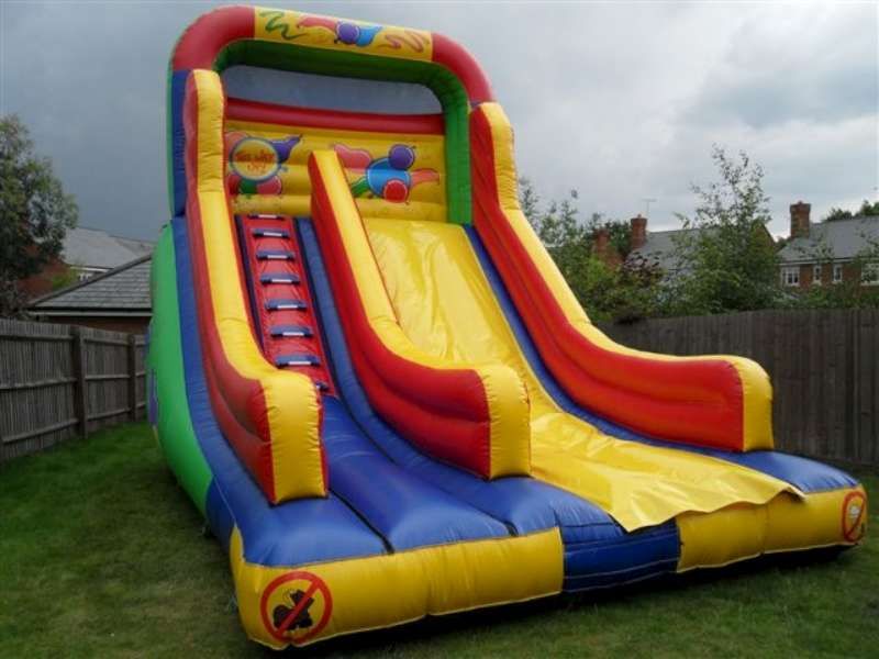 elliott's bouncy castle hire