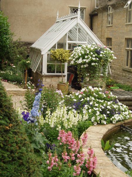 Fire at casket company in York