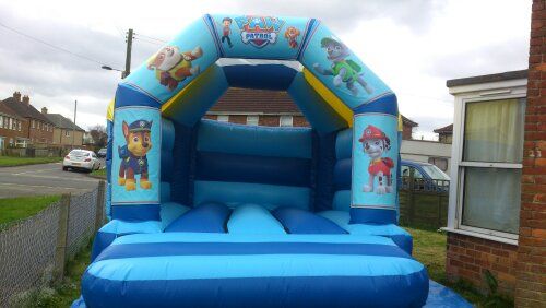 king of the castle bouncy hire